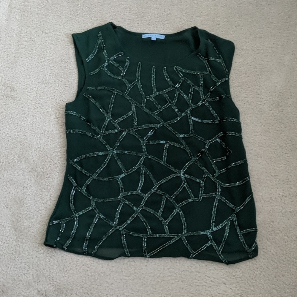 Sequenced top